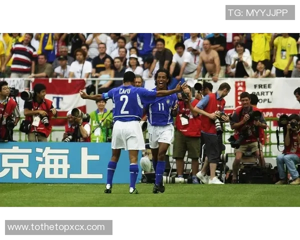 足球明星们如何看待小罗的足球天赋与影响力分析