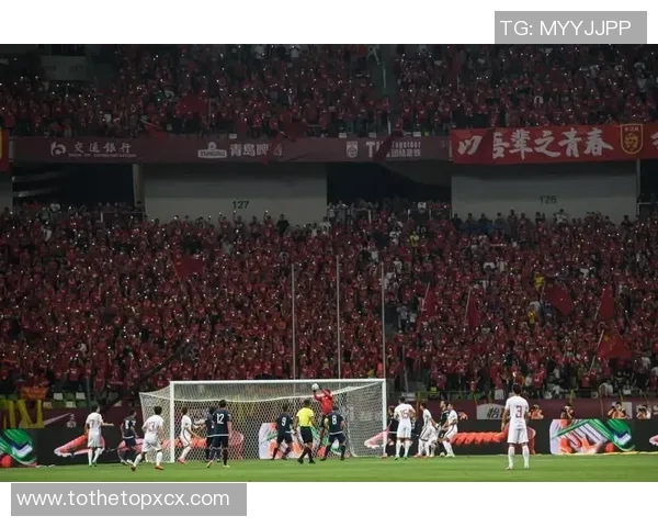 当足球明星的旧爱重燃激情时光的故事